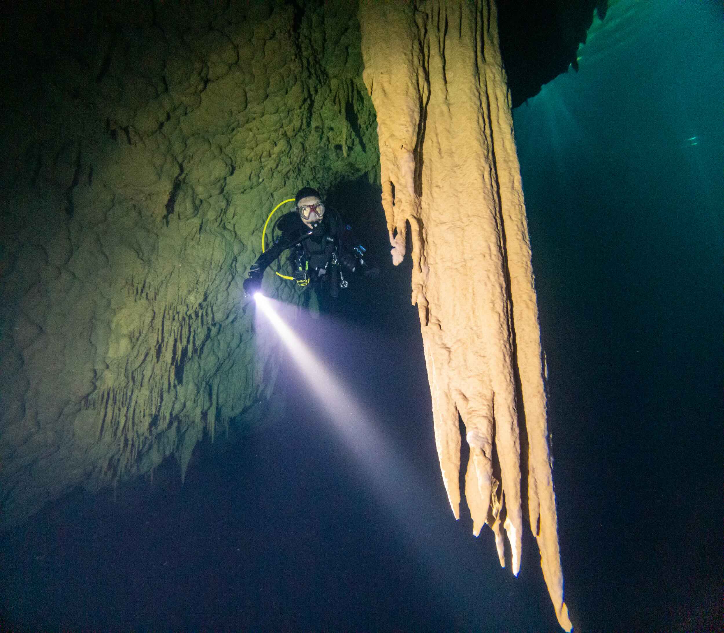 Cenote diving Kin Ha